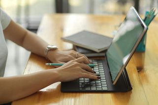 Chtějí nahradit notebook: Češi řeší tablet s klávesnicí z Kauflandu za 2 852 Kč. Známe i super alternativy
